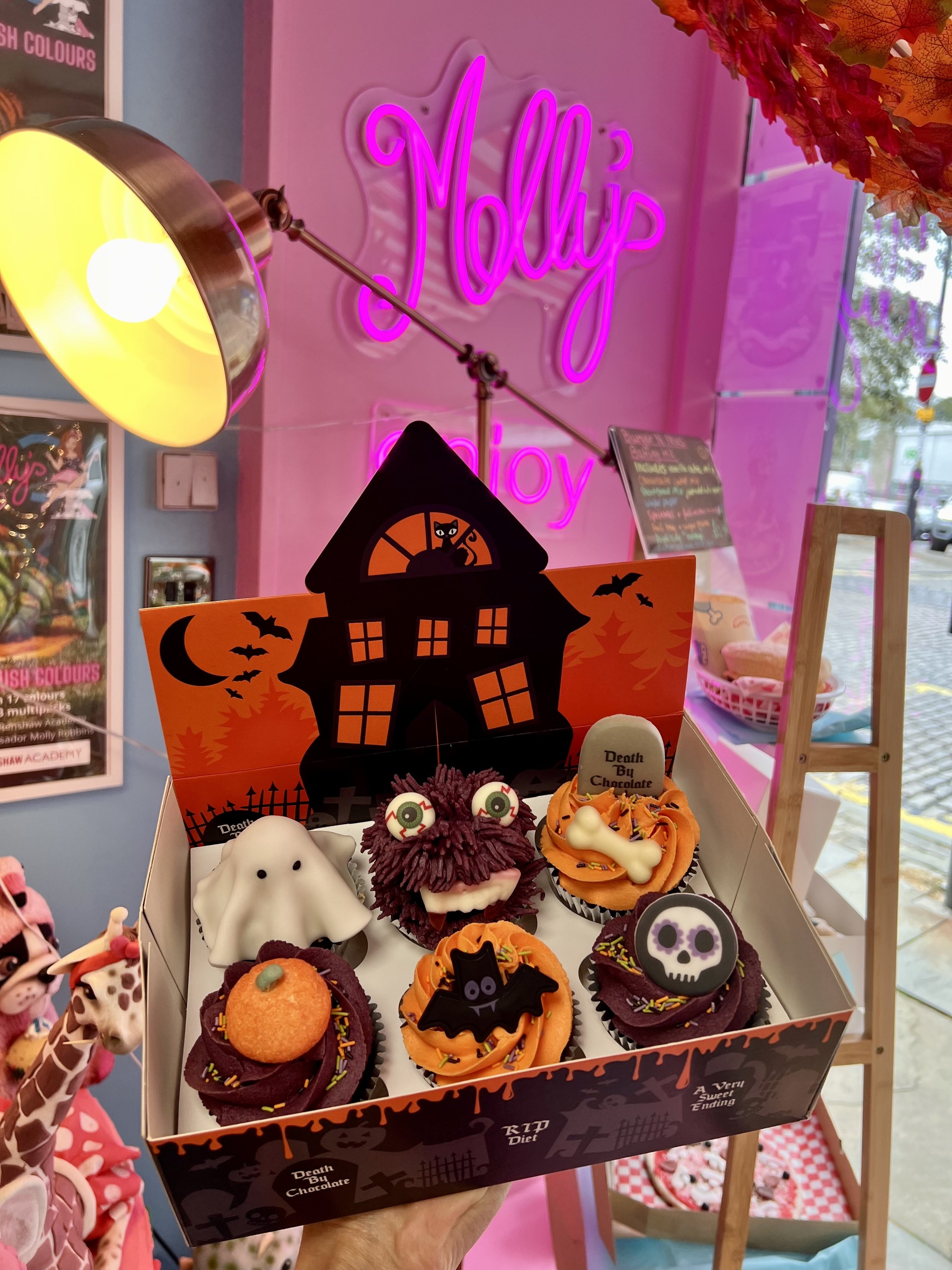 Cackle Cupcakes - Collection Only
